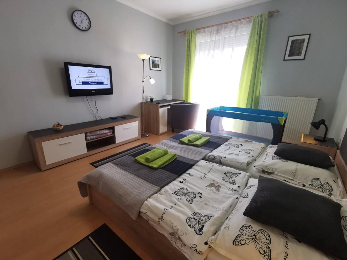 Smart Szallas Apartman Μίσκολτς Εξωτερικό φωτογραφία
