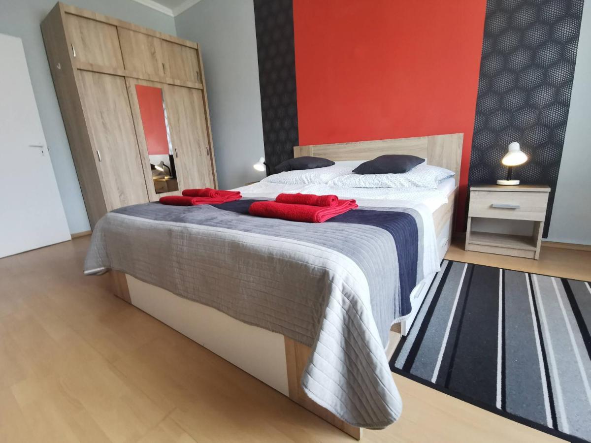Smart Szallas Apartman Μίσκολτς Εξωτερικό φωτογραφία