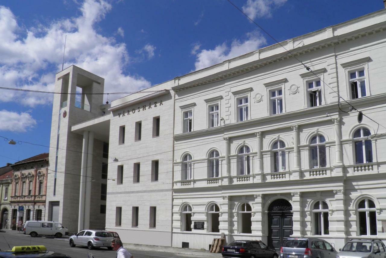 Smart Szallas Apartman Μίσκολτς Εξωτερικό φωτογραφία